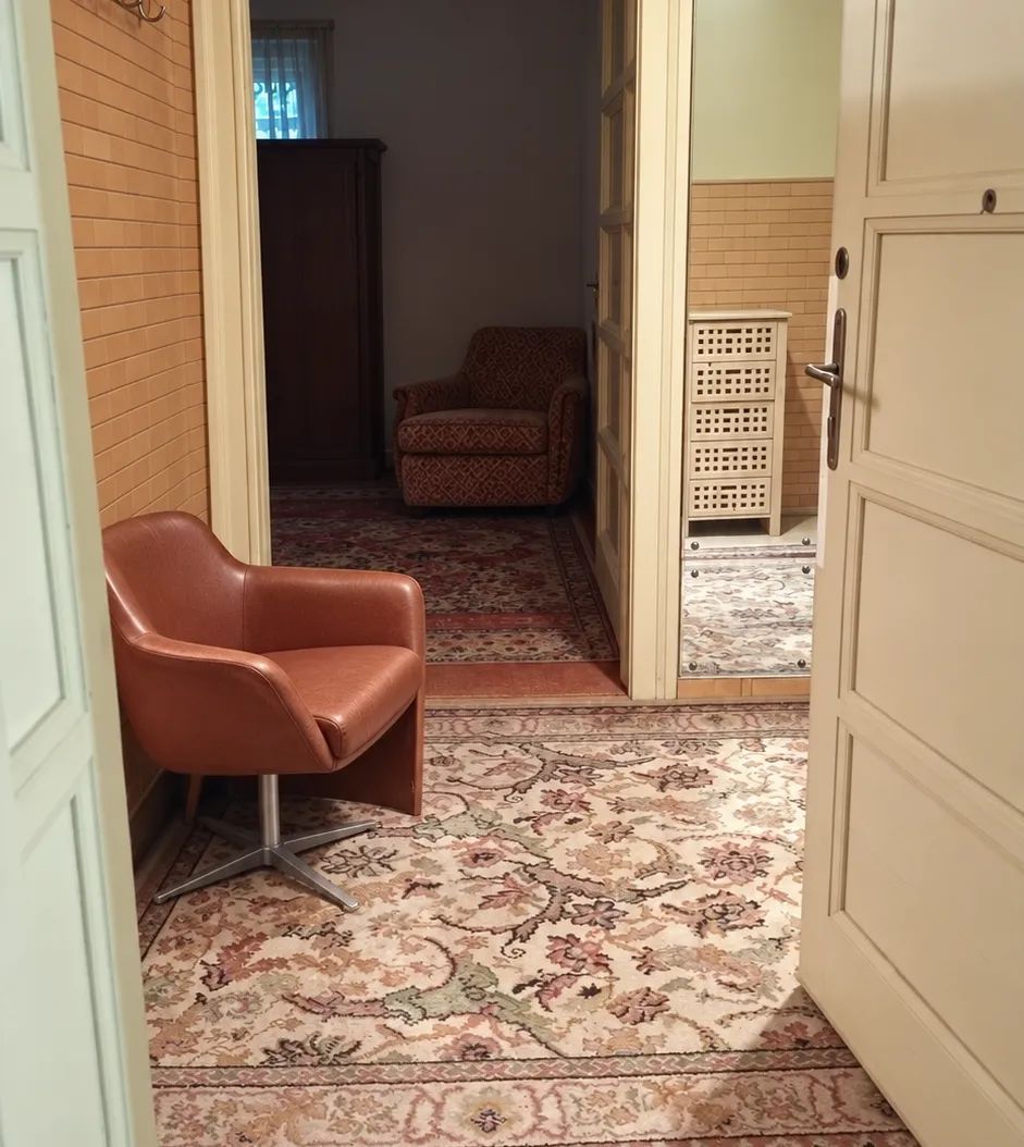 Apartament la casă cu curte proprie în zonă exclusivistă Sub Arini - Poză 8
