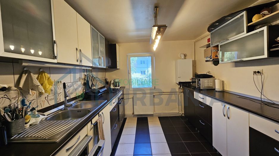 Apartament cu 4 camere, zona Frumoasa, Iași - Poză 1