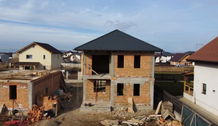 Casă de vanzare Cartier Izvorv