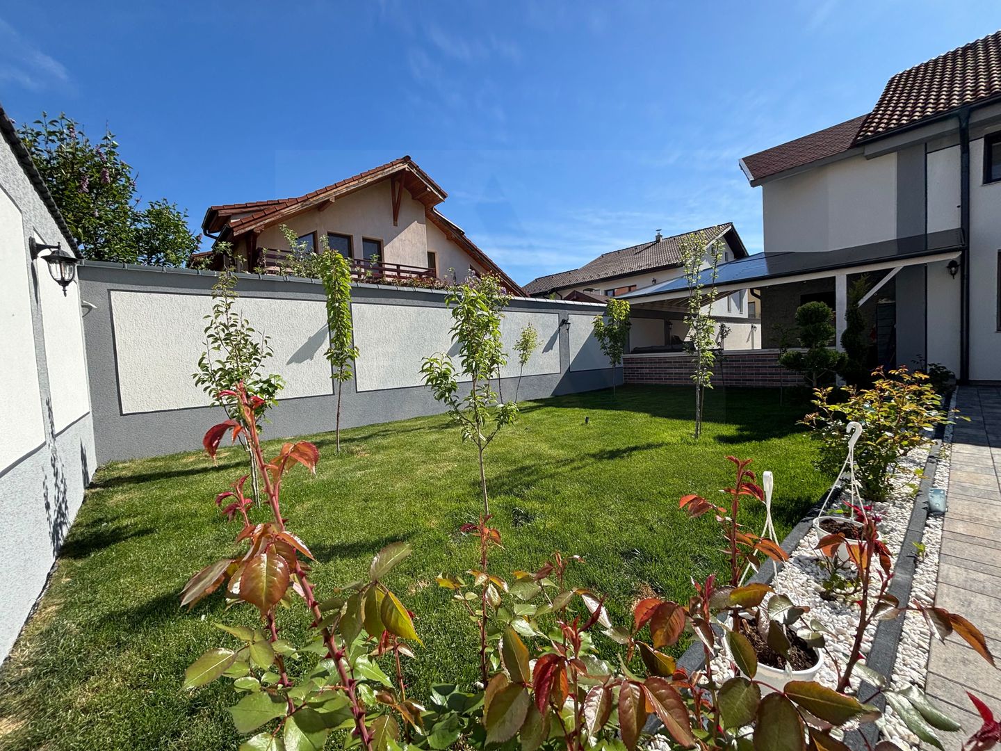 Casa individuala ultrafinisata 200 mp utili si teren 462 mp  Selimbar - Poză 17