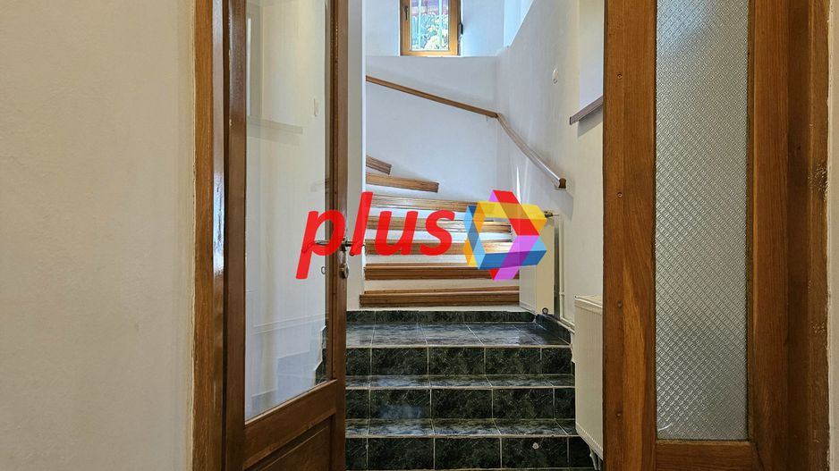 Casa deosebita cu 6 camere Central Brașov - 210 mp - Poză 2