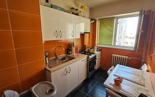 DE VÂNZARE APARTAMENT 3 CAMERE – CALEA VICTORIEI – BLOC REABILITAT - Poză 9