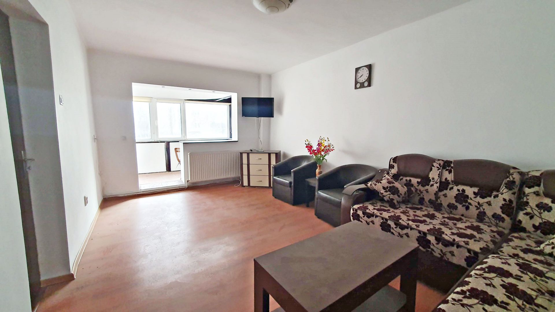 Central-Toamnei, 2 camere, 2 băi, etaj 1, mobilat. - Poză 4