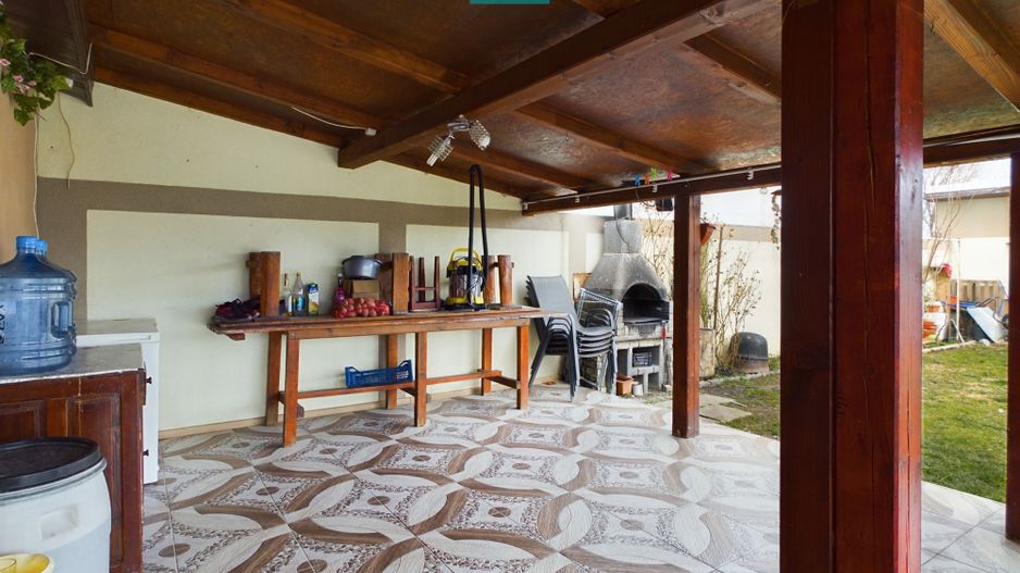 Casă cu 5 camere în Nădlac - Poză 14