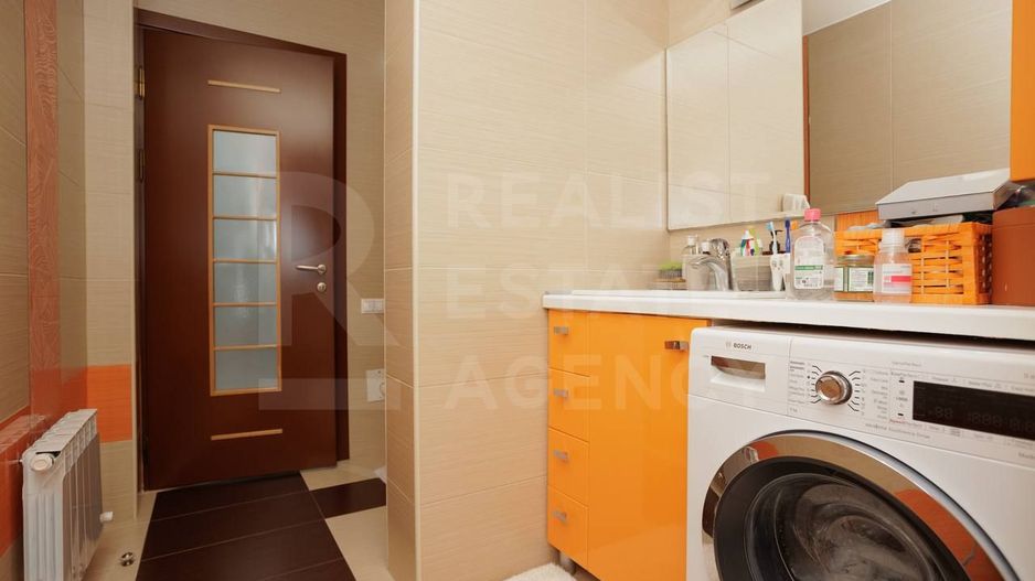 Vânzare, apartament 2 camere, living, bulevardul Traian, Botanica. - Poză 14