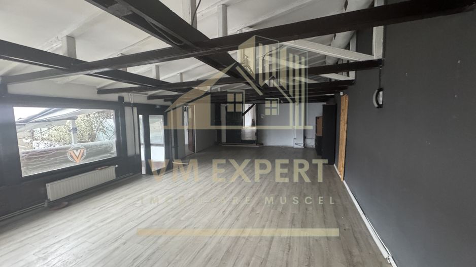 SPATIU COMERCIAL CAMPULUNG ZONA CENTRALA - Poză 3