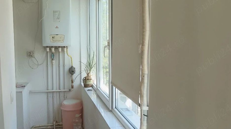 De inchiriat aparatament cu 2 camere, ultracentral , 400 euro - Poză 2