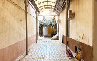 Vânzare apartament ultracentral - 4 boxe incluse + acoperiș nou - Poză 8
