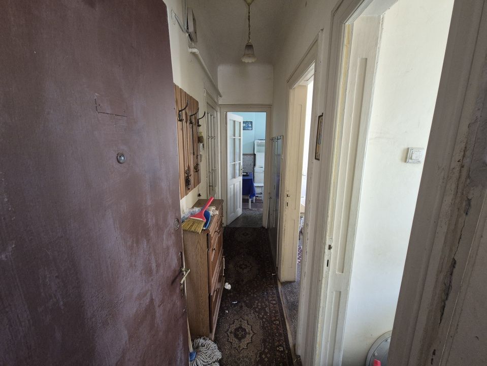 Apartament sic intr-un bloc vila interbelica - Poză 7