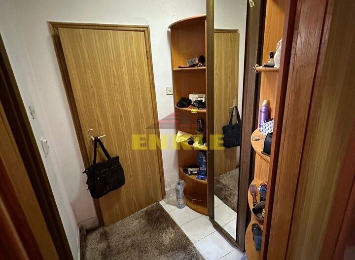 De vânzare apartament cu 2 camere, etaj 2 , zona Stadion - Poză 3
