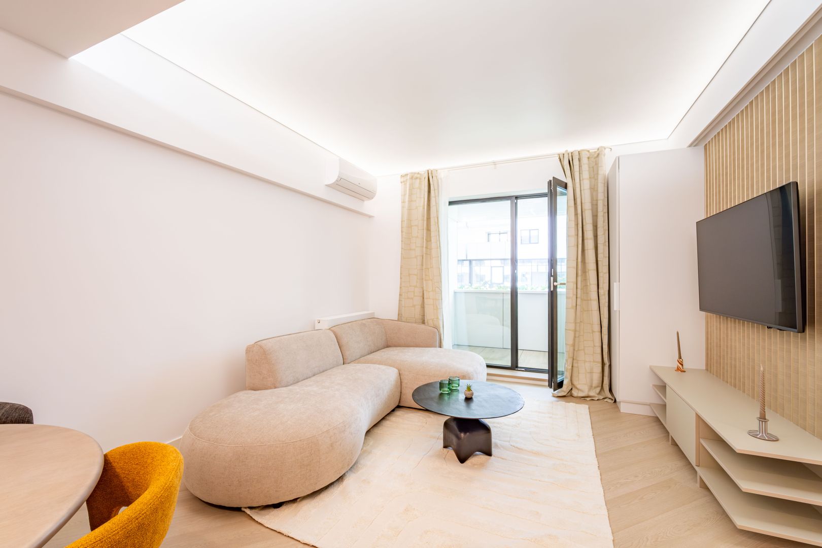 Apartament 3 camere I Design Unic I Cortina North - Poză 1