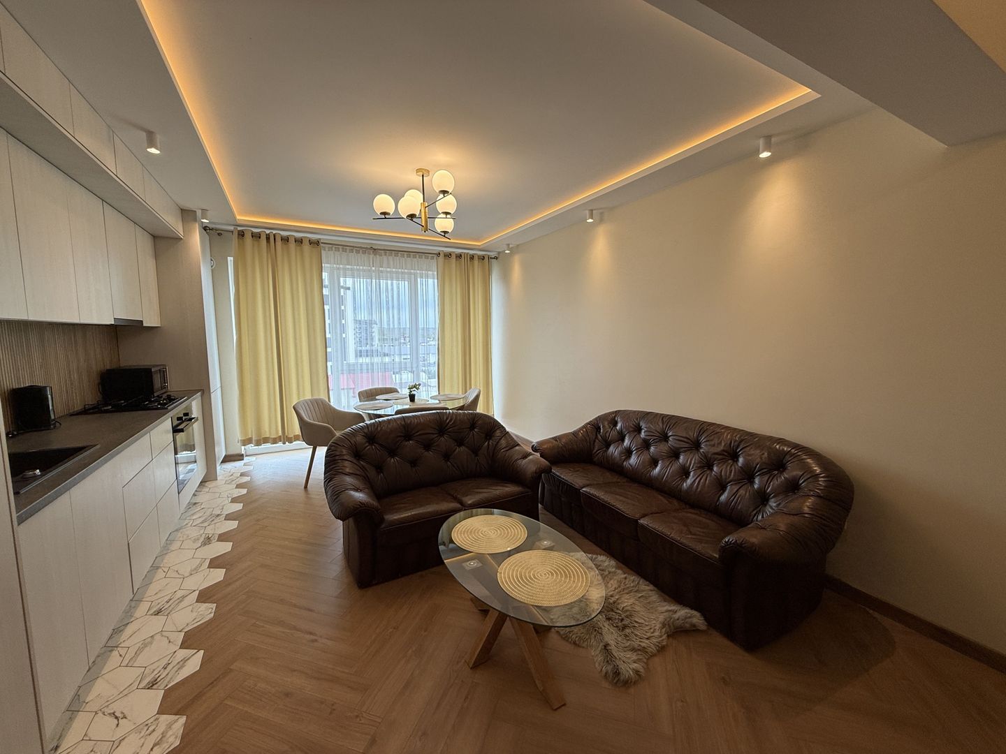 Apartament spațios și luminos cu 3 Camere I Rădăuți - Poză 22