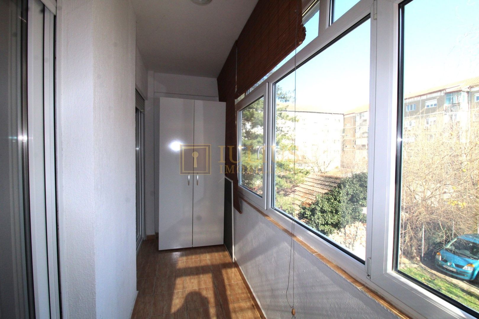 3 camere spatioase, 2 bai, balcon + loc de parcare cu acces controlat - Poză 24