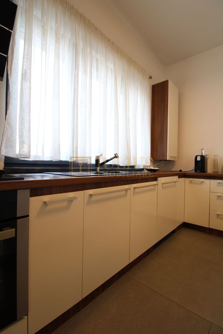 Zona Lipovei, casa 4 camere + 3 bai, curte proprie. - Poză 8