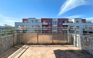 Apartament 2 camere mobilat și utilat cu vedere superbă spre Tâmpa - Poză 4