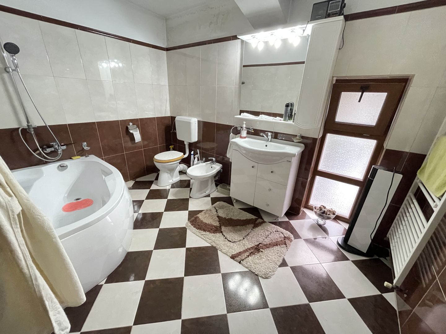 Casă individuală de vânzare în zona Blascovici-Bogdanestilor - Poză 12