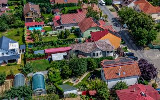 Vilă P+1 | Zona Subcetate | bazin, sală, pista biciclete în vecinătate - Poză 10
