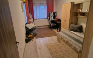 BRASADAS vinde apartament CENTRAL cu 4 camere la etajul 2. - Poză 2