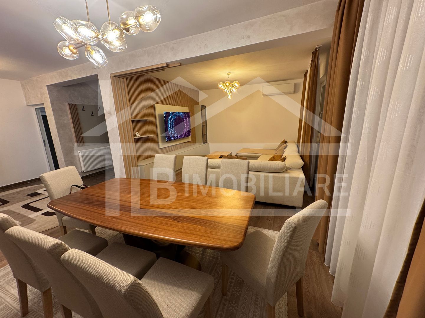 Casa cu 4 camere, 160 mp, Zona Sancraiu de Mures - Poză 3