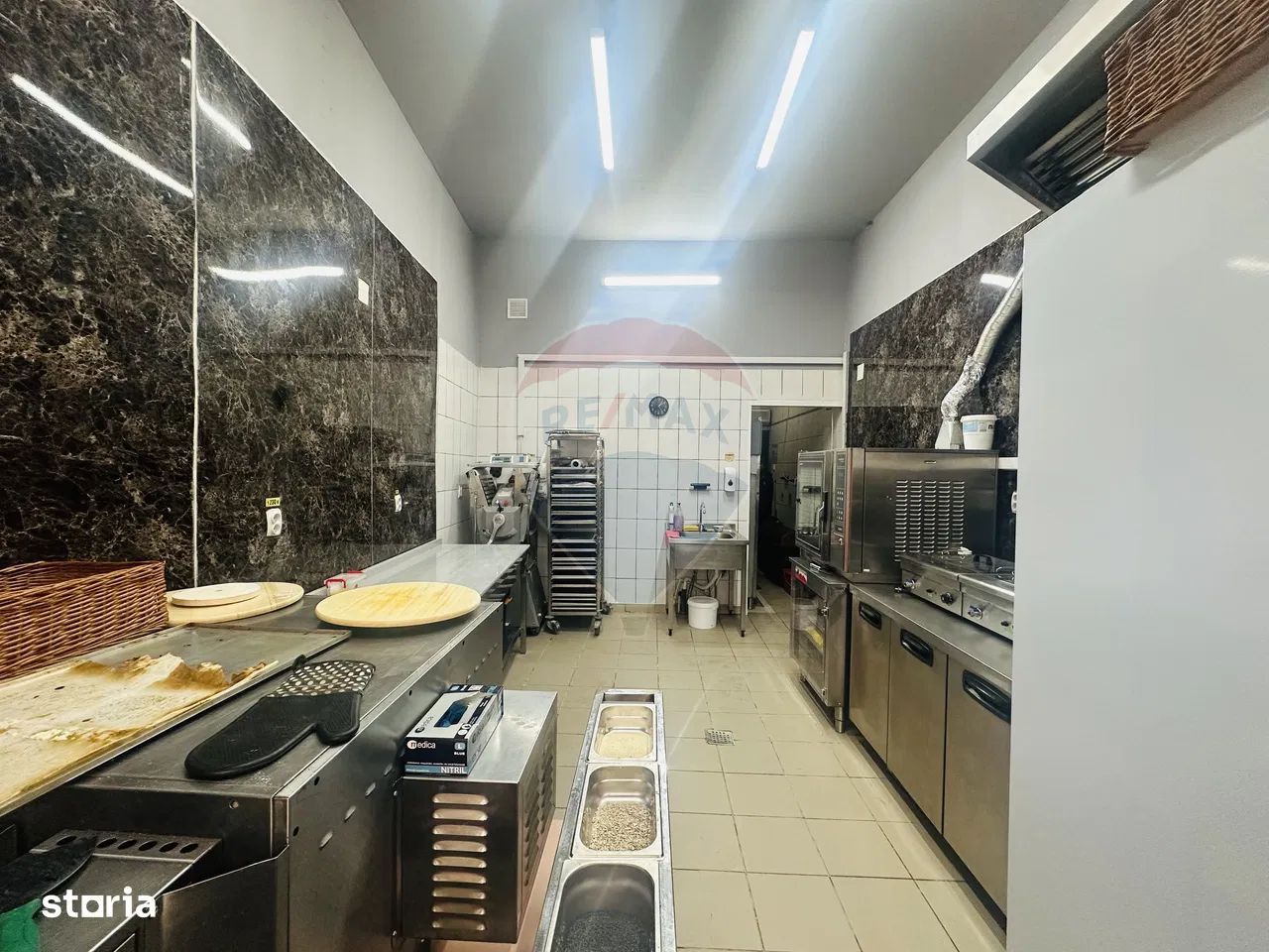 De Inchiriat Spațiu Comercial de 60mp în zona Nerva Traian - Poză 1