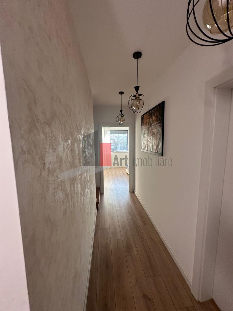 Casa - 5 camere mobilat partial cu 2 locuri de parcare - Poză 6