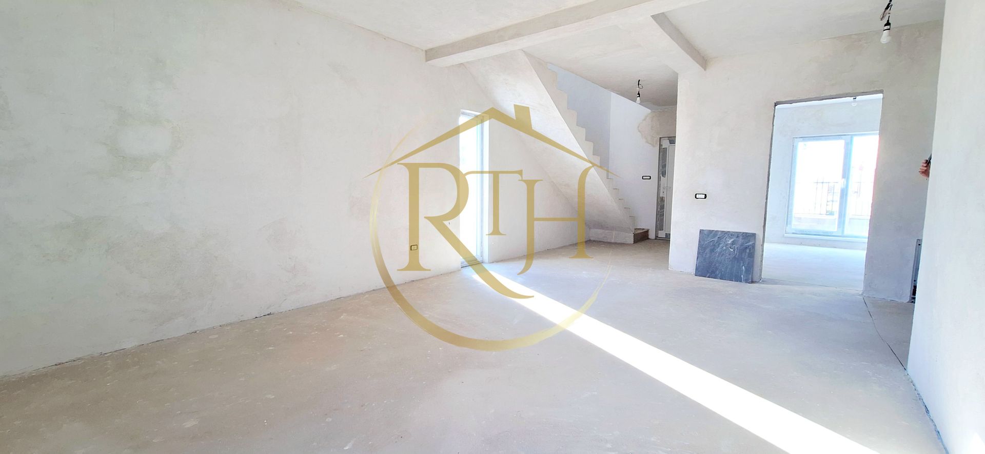 Oferim spre vanzare Case-Duplex cu 4 camere, situate in Giroc,  0% comision - Poză 6