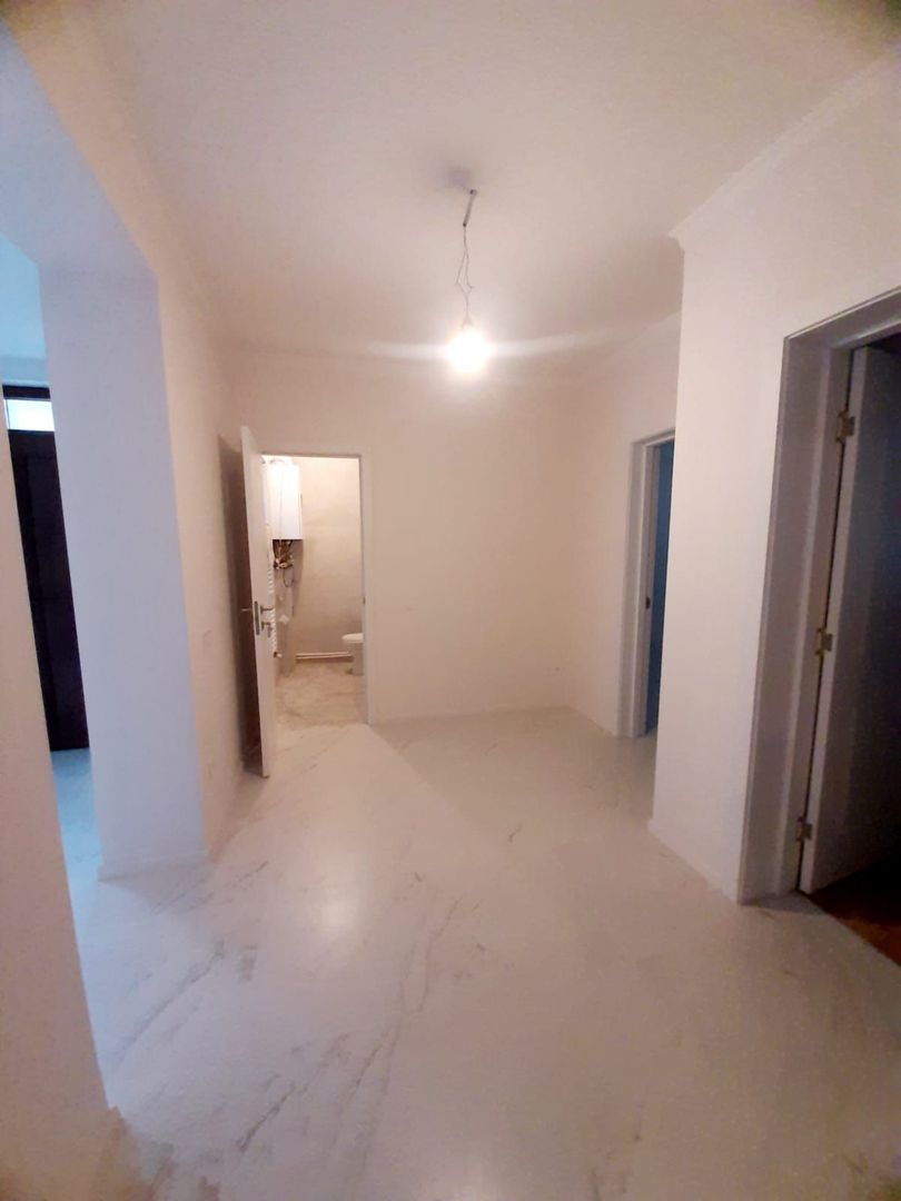 Casa de vanzare in Piata Abator - Poză 11