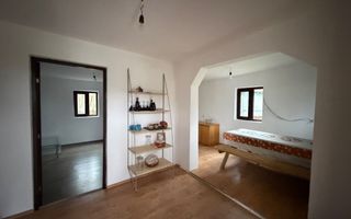 CASA CU TEREN 2500 MP LA 23 KM DE CRAIOVA CU TEAVA DE GAZE - Poză 6