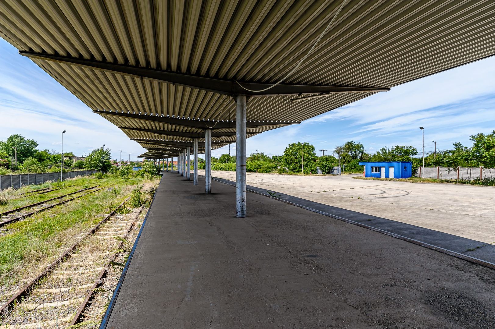 REZERVAT: Platformă betonată cu acces direct la calea ferată - Poză 8