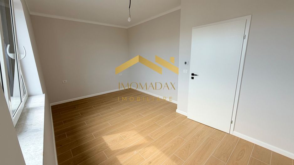 Bucovăț-Duplex 4 Camere-La Cheie - Poză 4