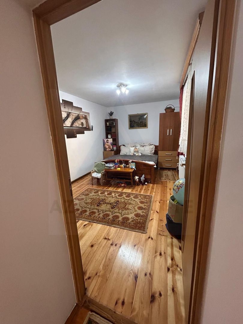 Casa 3 camere 73,73 mp parter 2 pivnite si magazie centru Cisnadie - Poză 5