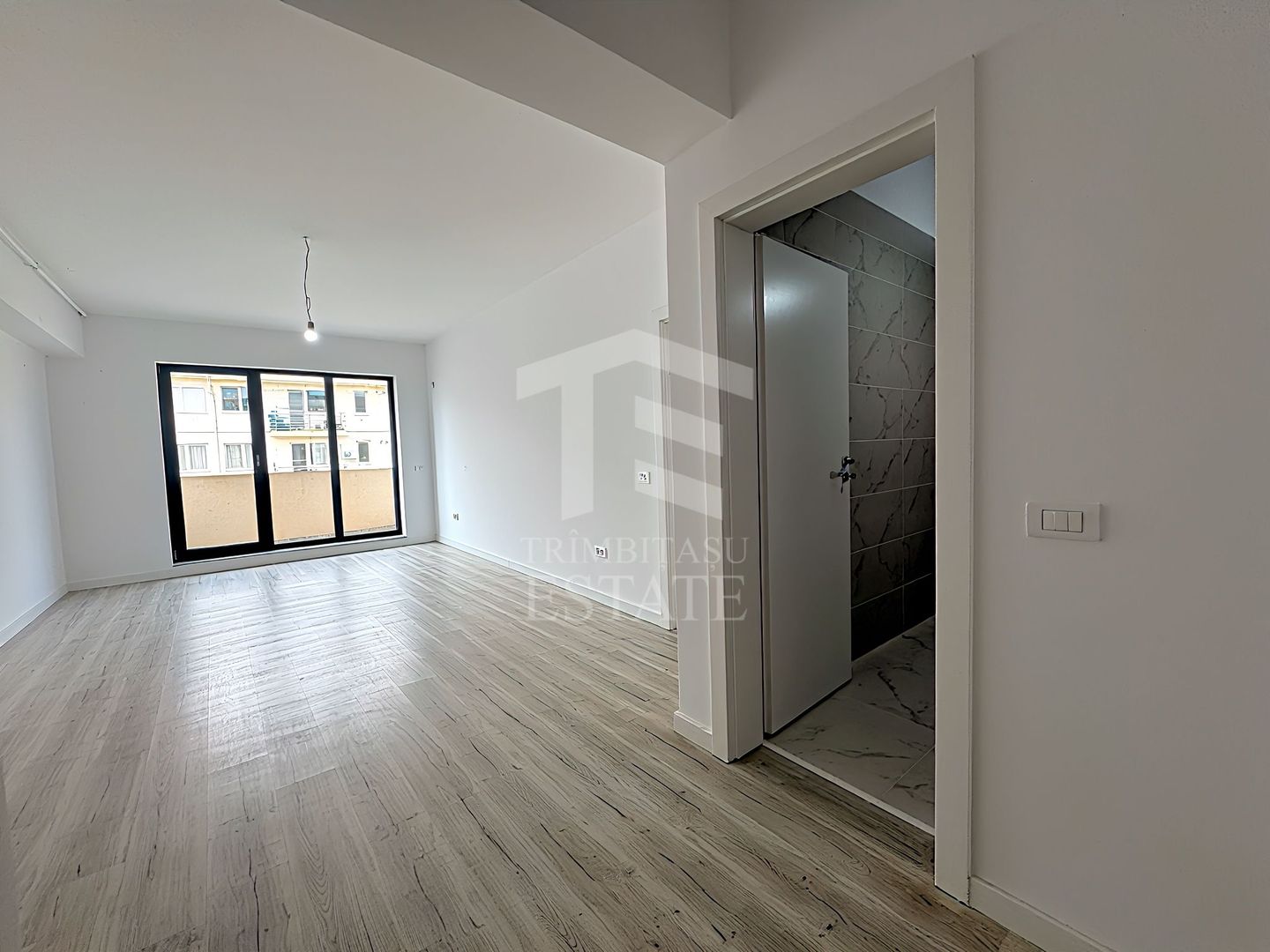 3 camere 88 mp 2 terase 2 băi 2 dressinguri etaj 3/4 lift Sos Cernica - Poză 3