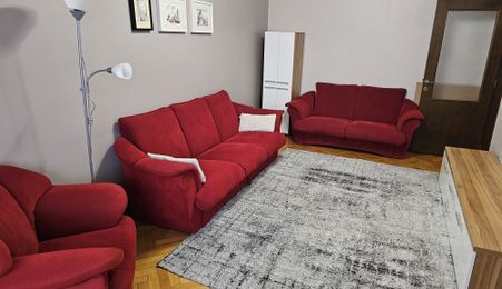 Apartament cu 3 camere, mobilat si utilat - Piata Centrala