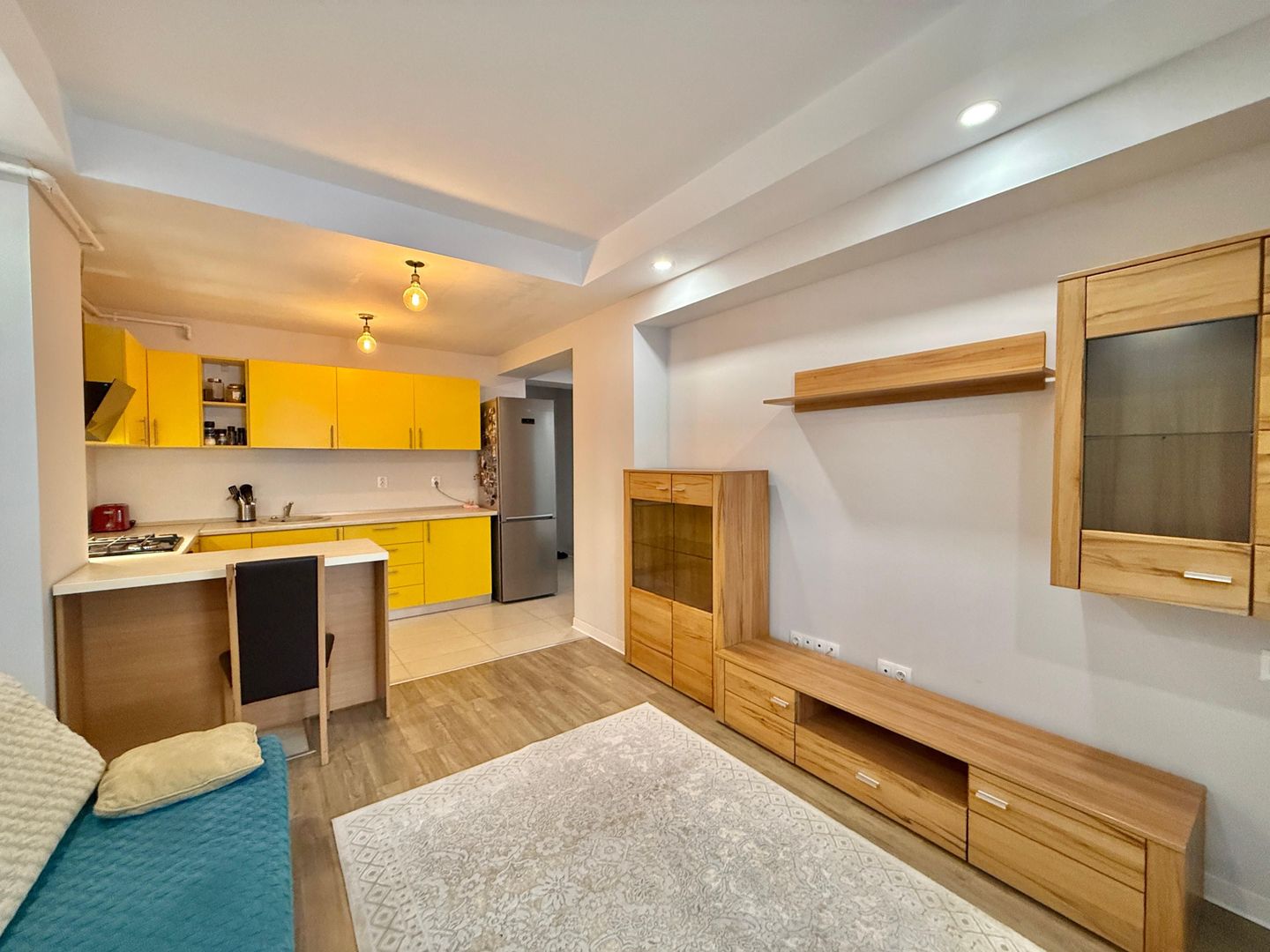 COSMOPOLIS - Apartament cu 2 camere tip studio, mobilat si utilat. - Poză 7