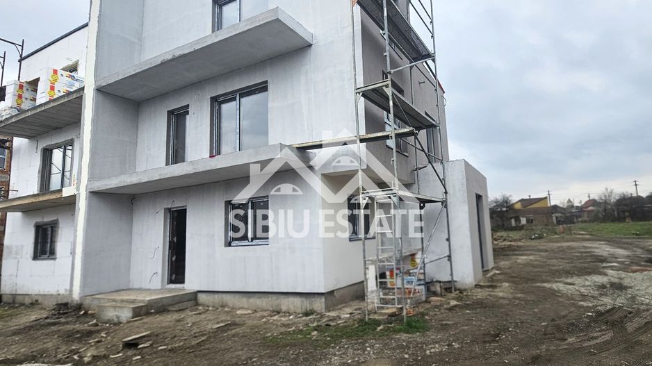 Casa moderna Sibiu, 4 camere, terasa - Poză 2