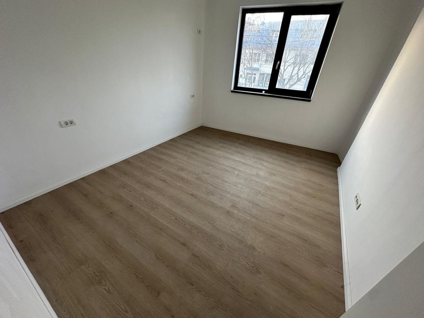 AP. 2 CAMERE, ACTE GATA, MUTARE IMEDIATA, LOC PARCARE, COMISION 0% - Poză 6