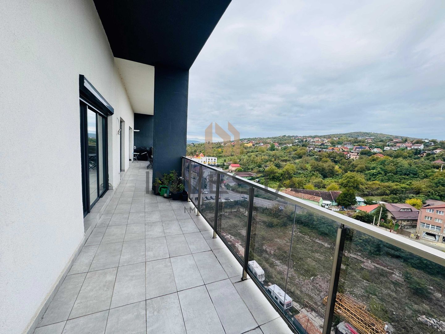 Penthouse modern cu 4 camere – 95 mp - Poză 3