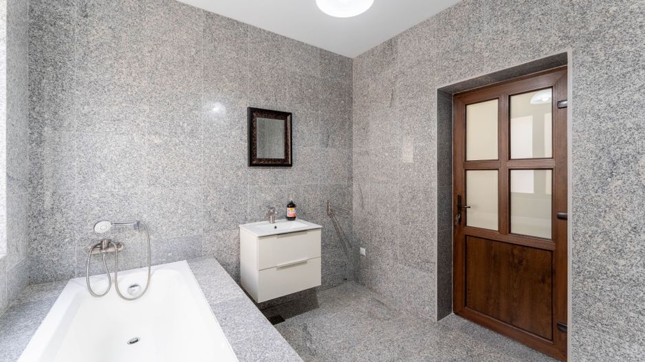 Oportunitate Rară | Proprietate Exclusivă în Izvor - Poză 10