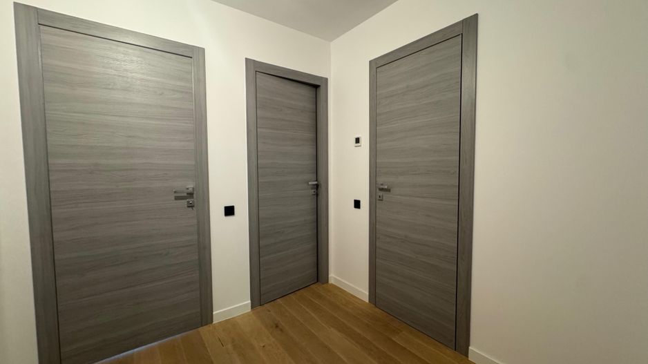 3 camere PREMIUM| 99.7 MP + 9.35 MP terasa - Poză 18