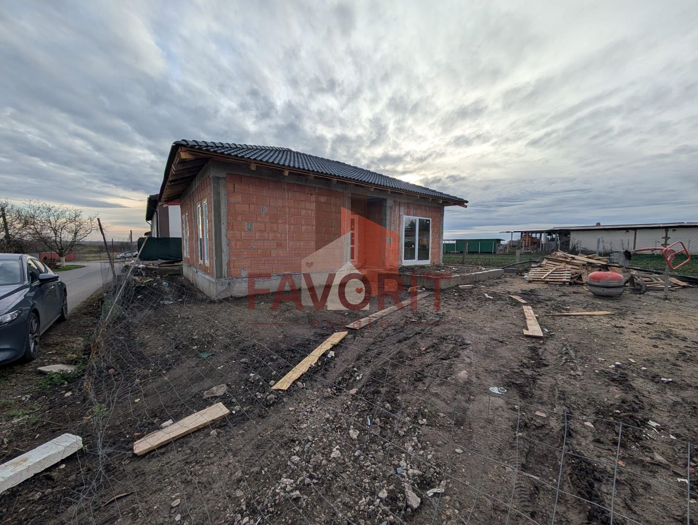 Casă individuală | Parter | Toate utilitatile | Finisaje premium | Curte | Pod - Poză 1