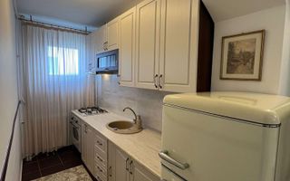 Superbă, mobilată, utilată, buncăr antiatomic Dristor  Rm. Sărat - Poză 6