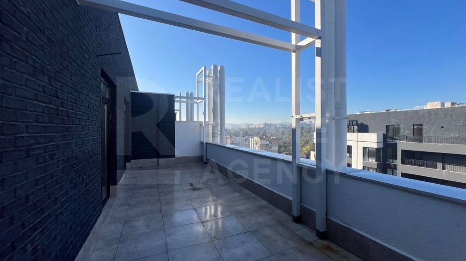 Vânzare, penthouse, 3 camere + living, strada Calea Ieşilor, Sculeni - Poză 15
