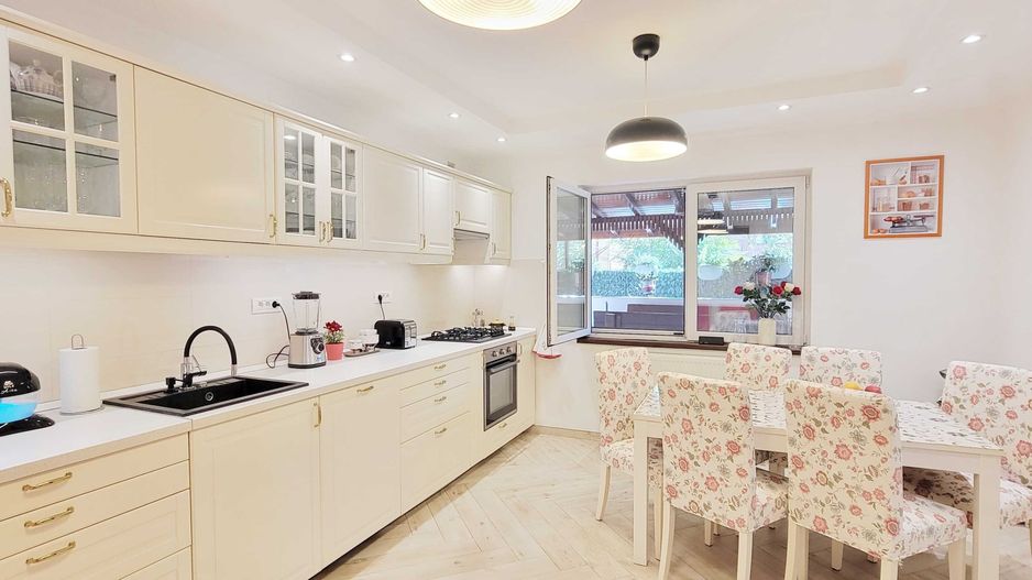 vand vila p+2 sector 5 - Poză 5