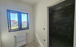 Casa noua 4 dormitoare, spatiu bun pentru familie - Poză 20