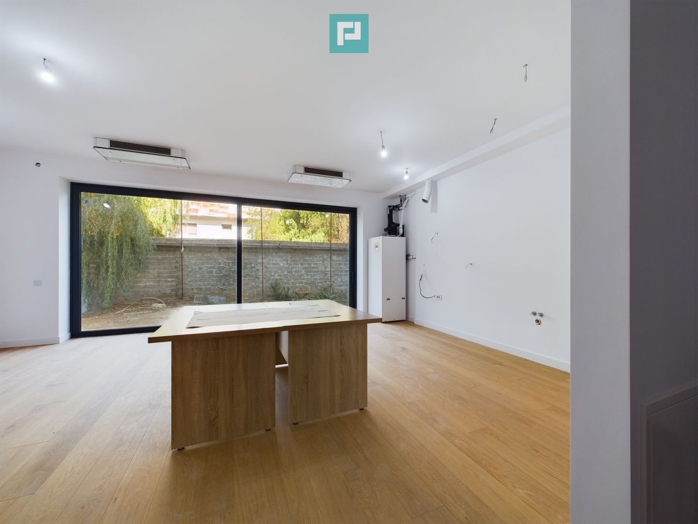 Apartament deosebit cu 3 camere pe Erou Iancu Nicolae - Poză 3