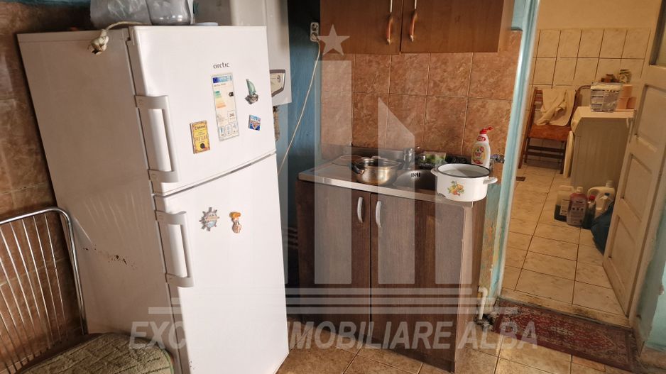 Casa de vanzare | 100 mp | 1048 mp teren | Ciugud - Poză 4