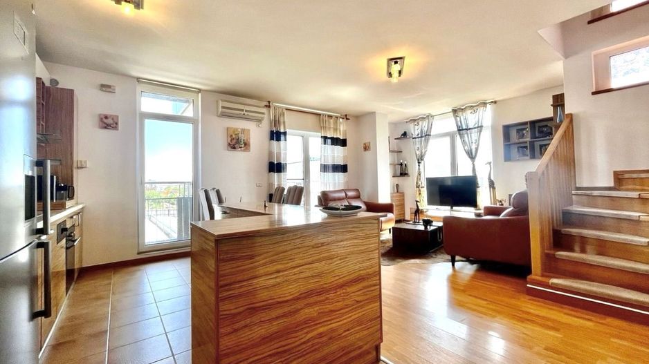 Apartament 3 camere, elegant, pe 2 niveluri,  cu garaj,  zona Aradului - Poză 6