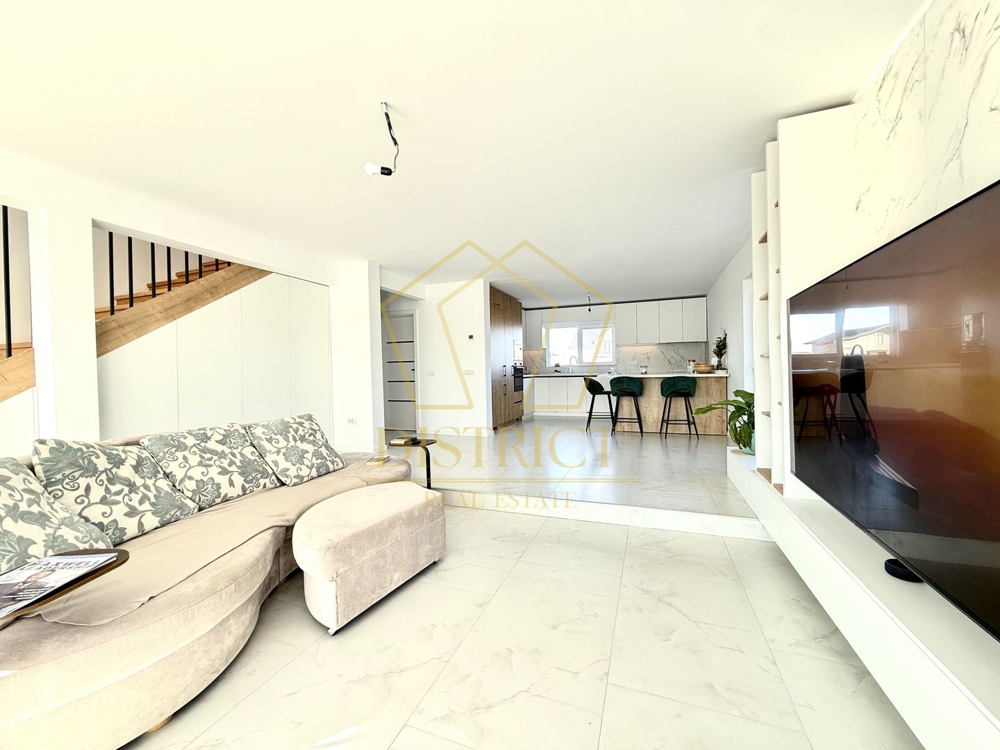 Vila cu 6 camere eficienta energetic 265 mp utili | Sacalaz | E-V - Poză 3