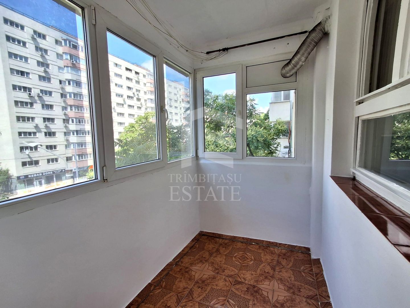 Apartament 3 camere decomandat | Locație excelentă | Bd. Chișinău 21 - Poză 20
