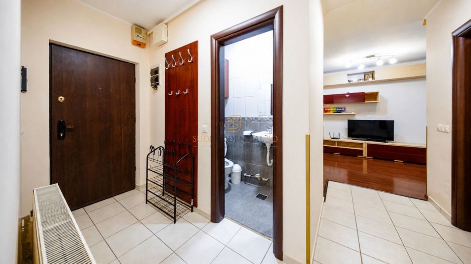 Apartament 3 camere, complet mobilat, decomandat, etaj intermediar - Poză 21